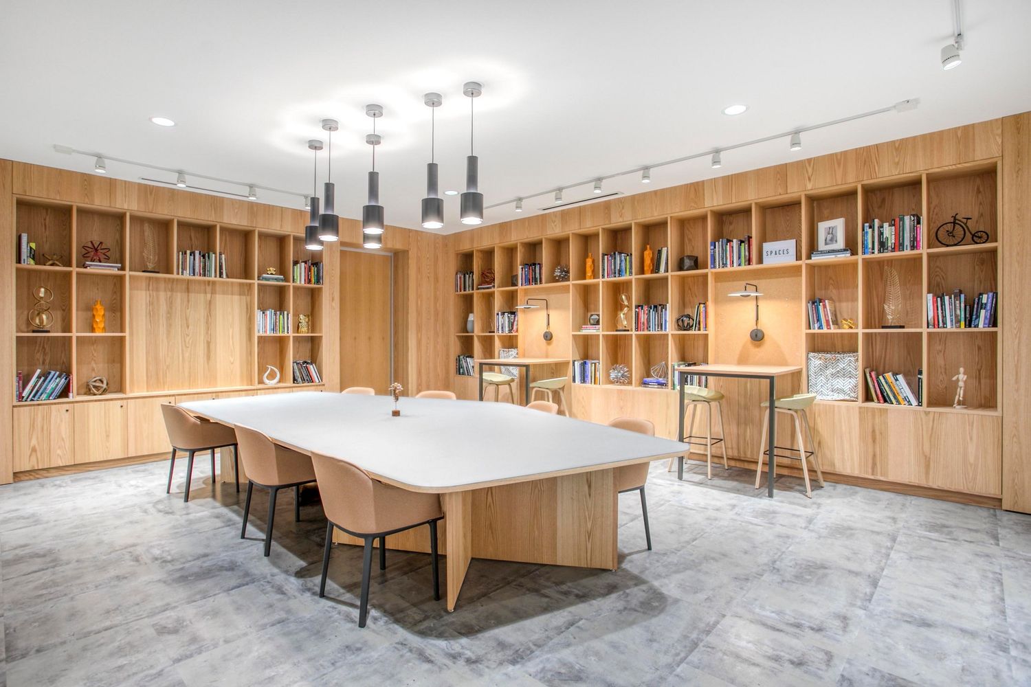 New York, Long Island City - Spaces: 47 Avenue A, New York, NY 10009